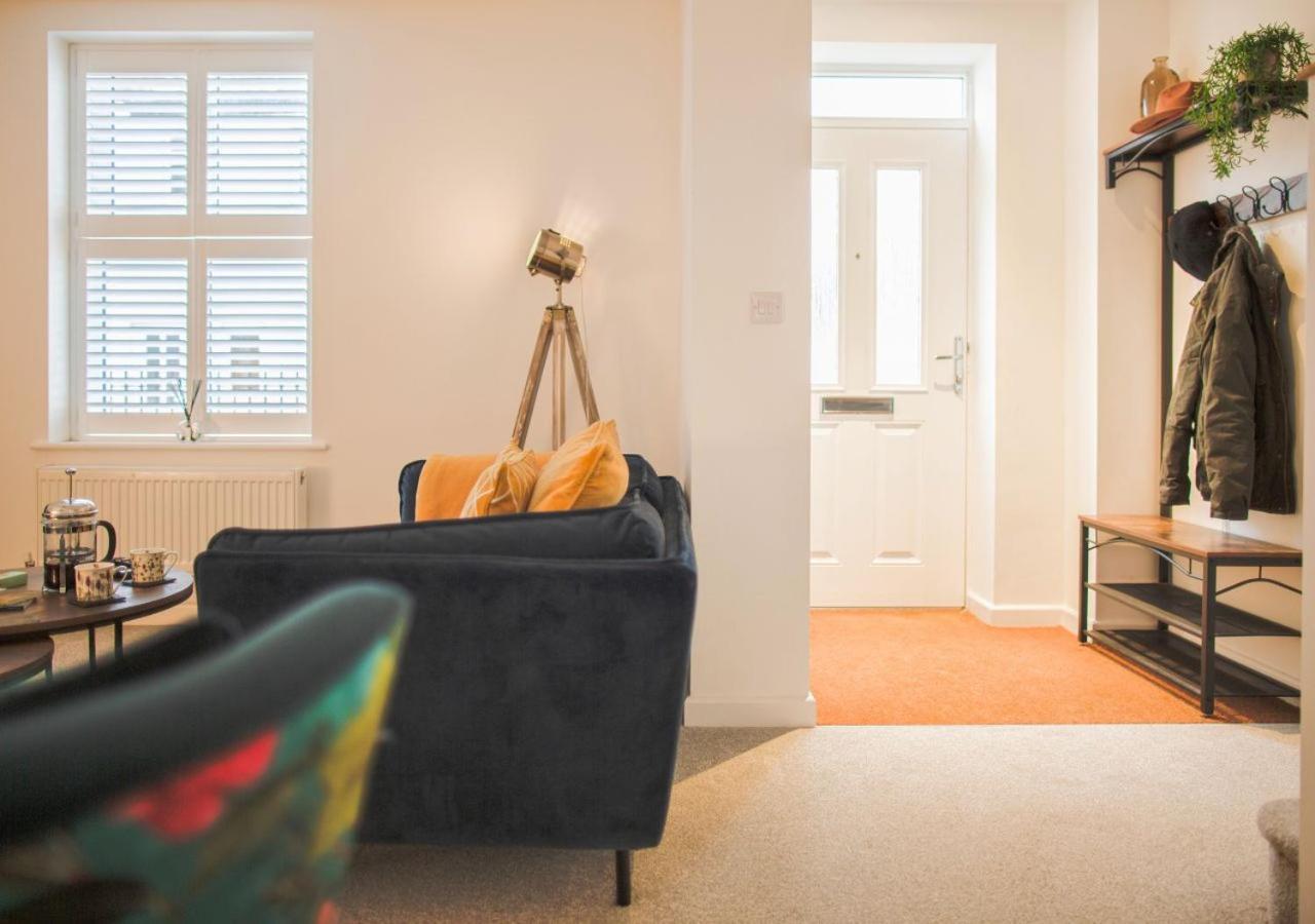 Stunning 2 Bed With Private Patio And Free Parking Villa Cheltenham Eksteriør billede